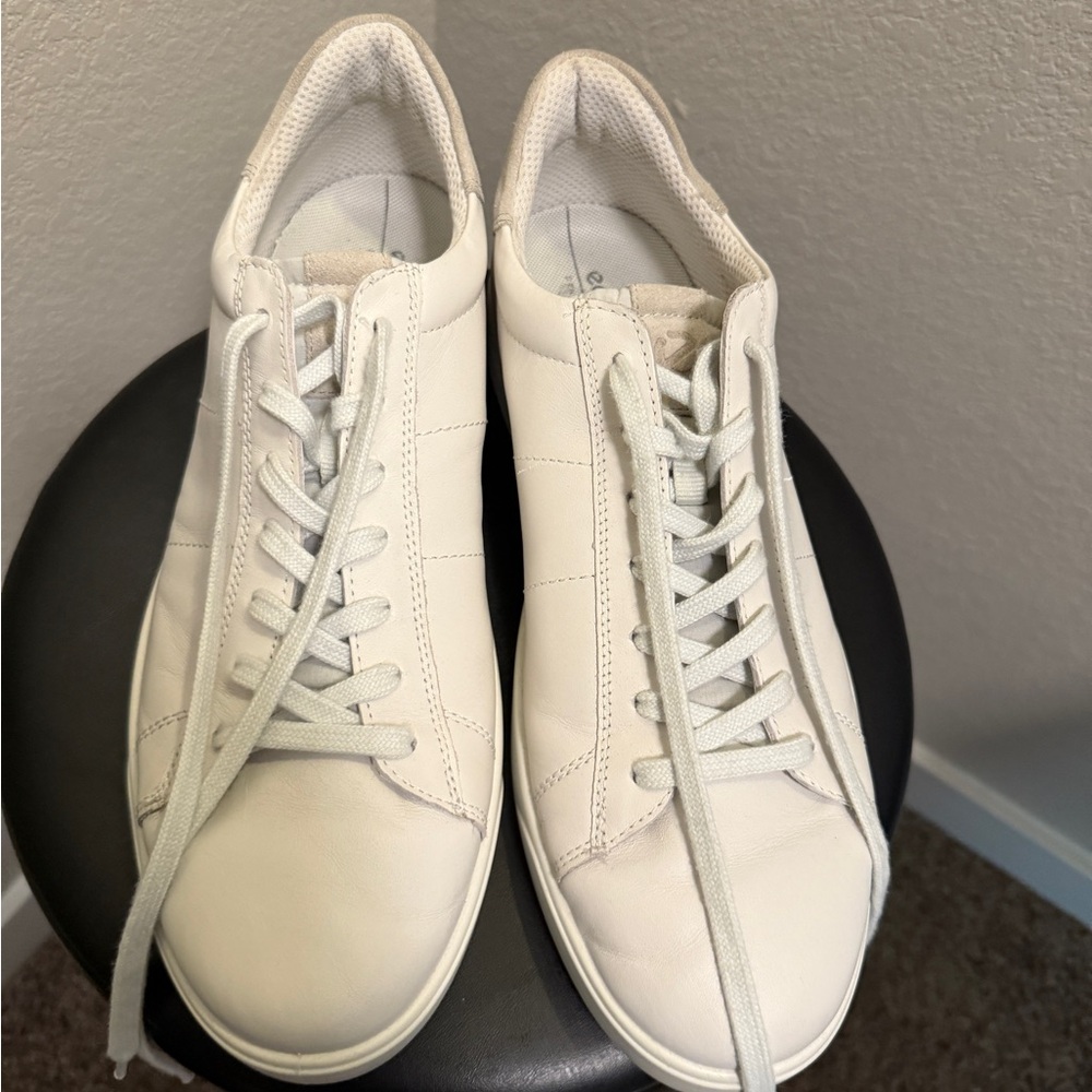 Ecco White Leather Sneakers Minimalist Design